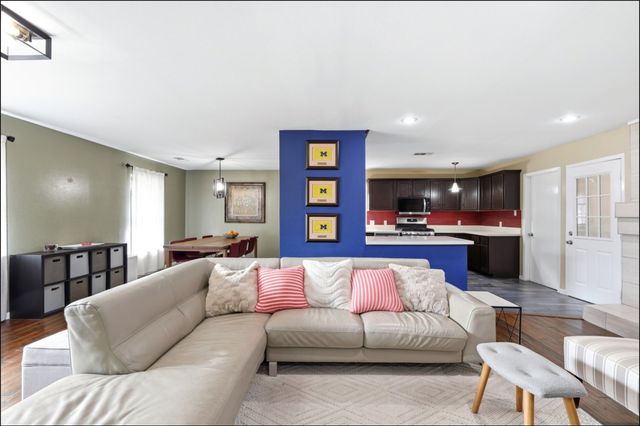 6725 Braeburn Drive, Dallas, TX 75214