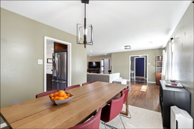 6725 Braeburn Drive, Dallas, TX 75214