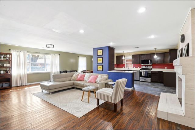 6725 Braeburn Drive, Dallas, TX 75214