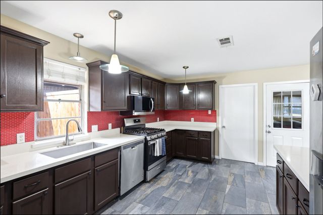 6725 Braeburn Drive, Dallas, TX 75214