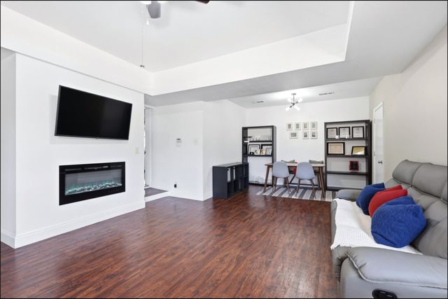 6725 Braeburn Drive, Dallas, TX 75214