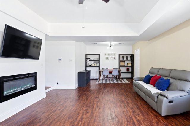 6725 Braeburn Drive, Dallas, TX 75214