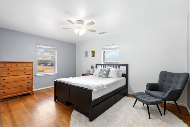 6725 Braeburn Drive, Dallas, TX 75214