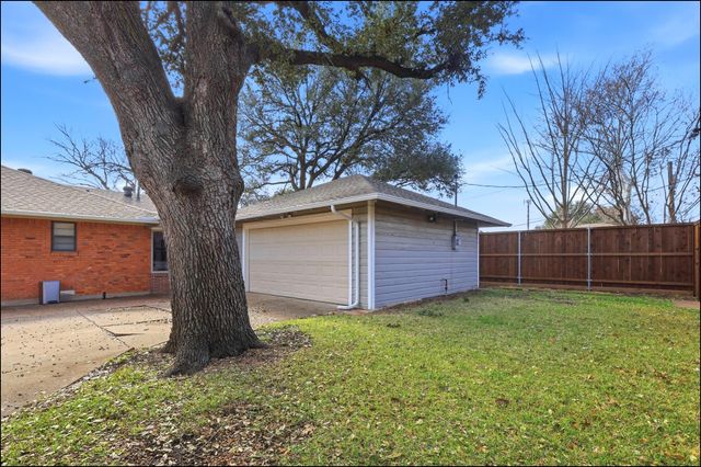 6725 Braeburn Drive, Dallas, TX 75214