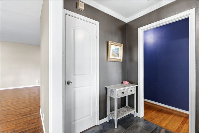 6725 Braeburn Drive, Dallas, TX 75214