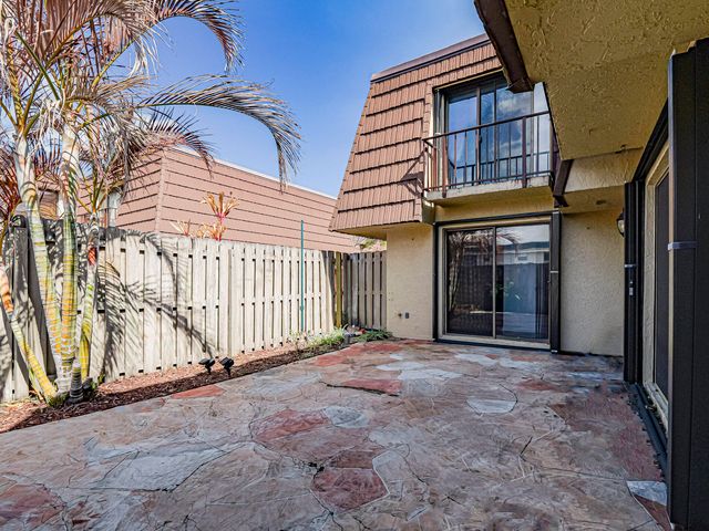 1166 6th Avenue 20a, Vero Beach, FL 32960