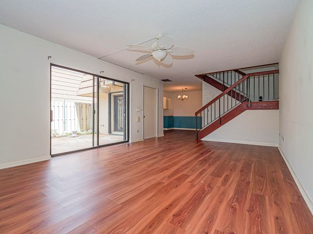 1166 6th Avenue 20a, Vero Beach, FL 32960