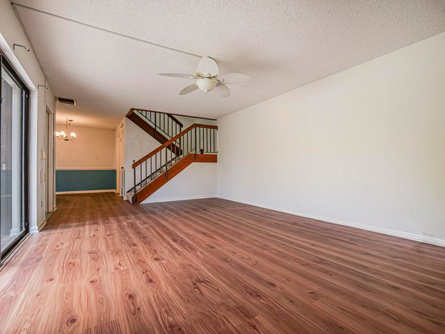 1166 6th Avenue 20a, Vero Beach, FL 32960