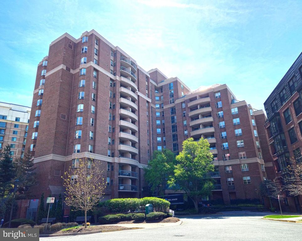 Image 1 of property listing at 4808 MOORLAND LN #701, Bethesda, MD 20814