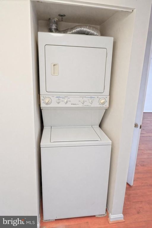 Image 14 of property listing at 4808 MOORLAND LN #701, Bethesda, MD 20814