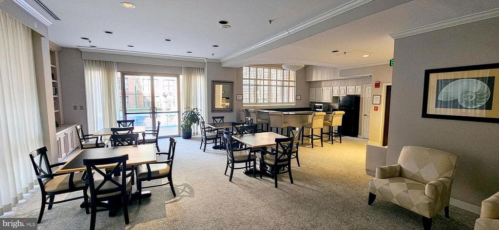 Image 18 of property listing at 4808 MOORLAND LN #701, Bethesda, MD 20814