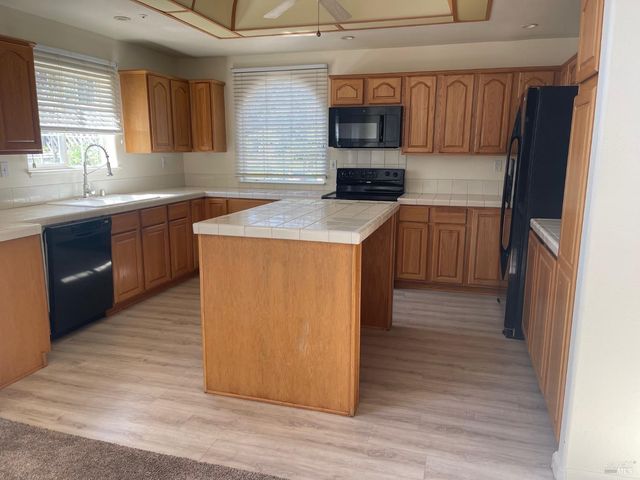 308 Toscana Cir, Cloverdale, CA 95425