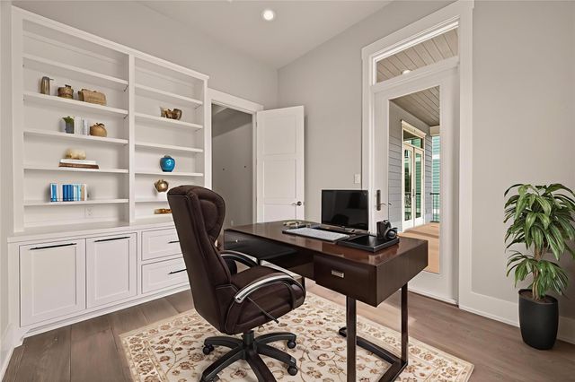 2461 Baycrest Drive, Houston, TX 77058