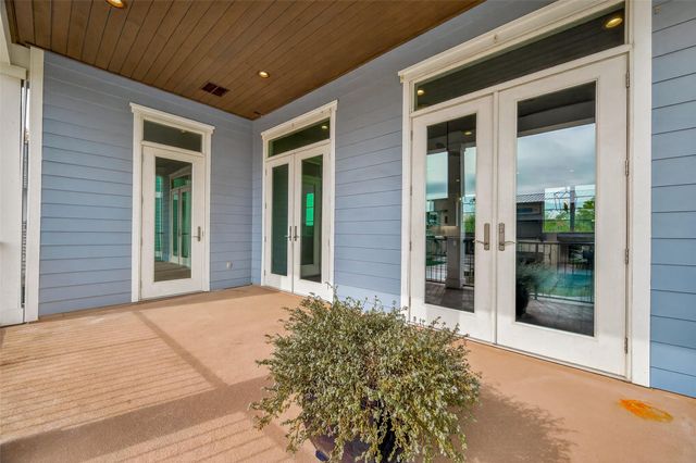 2461 Baycrest Drive, Houston, TX 77058