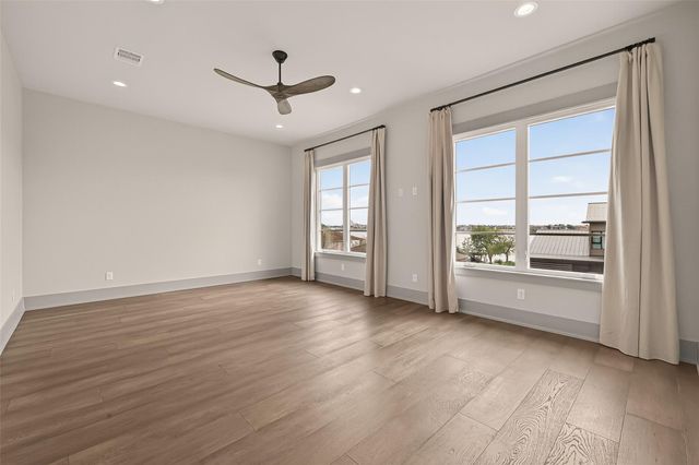 2461 Baycrest Drive, Houston, TX 77058