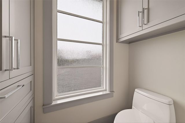 2461 Baycrest Drive, Houston, TX 77058