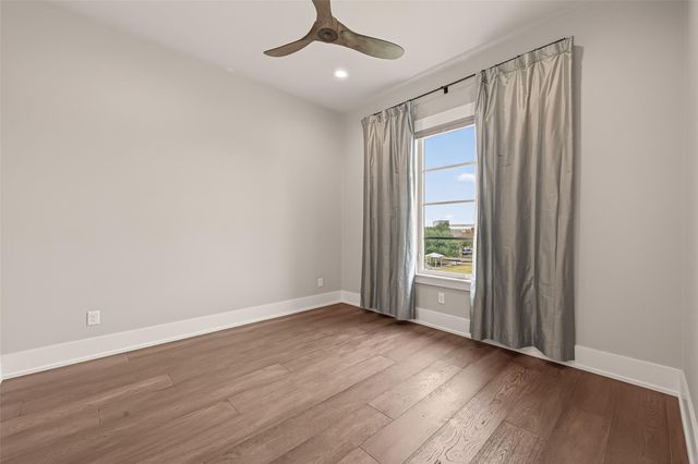 2461 Baycrest Drive, Houston, TX 77058