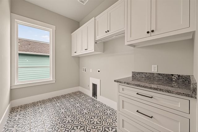 2461 Baycrest Drive, Houston, TX 77058