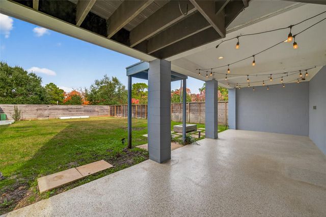 2461 Baycrest Drive, Houston, TX 77058