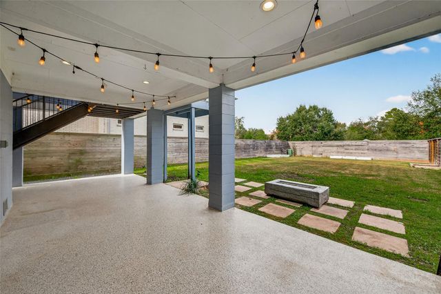 2461 Baycrest Drive, Houston, TX 77058