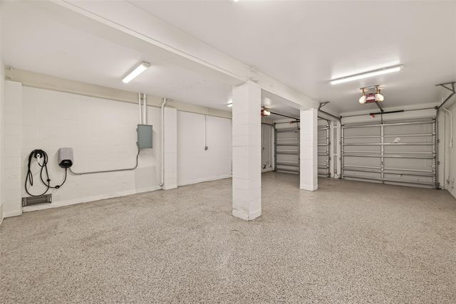 2461 Baycrest Drive, Houston, TX 77058