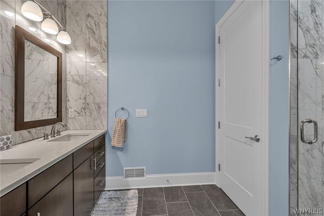 59 Ojibwa Circle, Buffalo, NY 14202