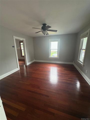 20 Van Buren Street, Warwick, NY 10990