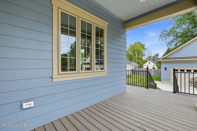 907 S Sherrin Ave, Louisville, KY 40207
