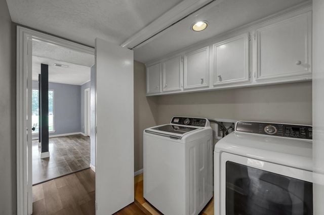 4 Waters Edge Street, Conroe, TX 77356