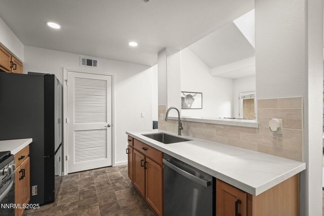 17000 Wedge Parkway 422, Reno, NV 89511