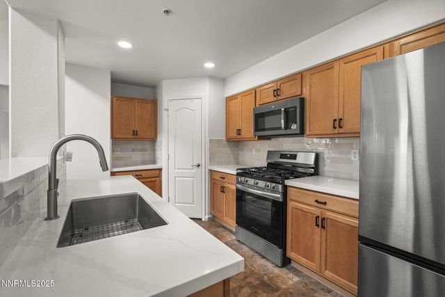 17000 Wedge Parkway 422, Reno, NV 89511