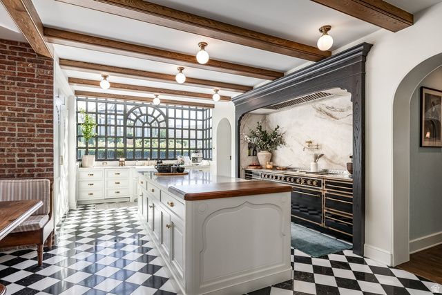299 E OAK FOREST RD, Salt Lake City, UT 84103