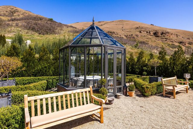 299 E OAK FOREST RD, Salt Lake City, UT 84103