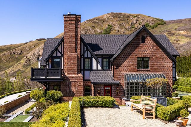 299 E OAK FOREST RD, Salt Lake City, UT 84103