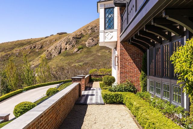 299 E OAK FOREST RD, Salt Lake City, UT 84103