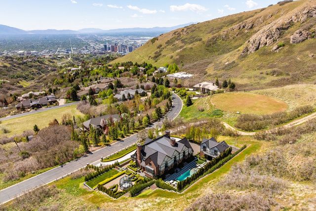 299 E OAK FOREST RD, Salt Lake City, UT 84103