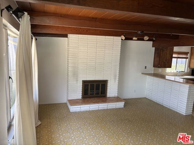 366 E Hillsdale Street, Inglewood, CA 90302