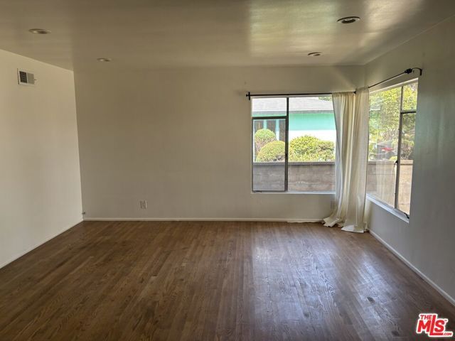 366 E Hillsdale Street, Inglewood, CA 90302