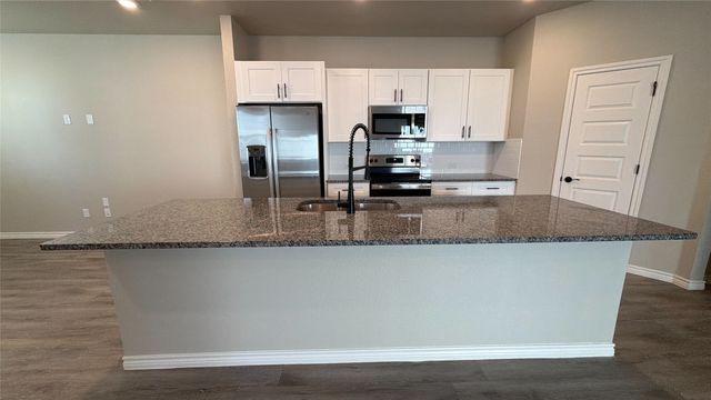 916 16th Street 54, Argyle, TX 76226