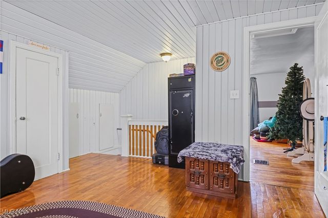 10322 Dover Road, Apple Creek, OH 44606