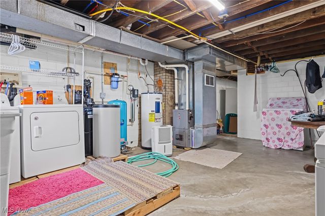 10322 Dover Road, Apple Creek, OH 44606