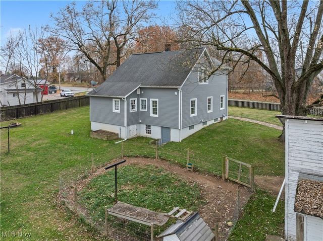 10322 Dover Road, Apple Creek, OH 44606