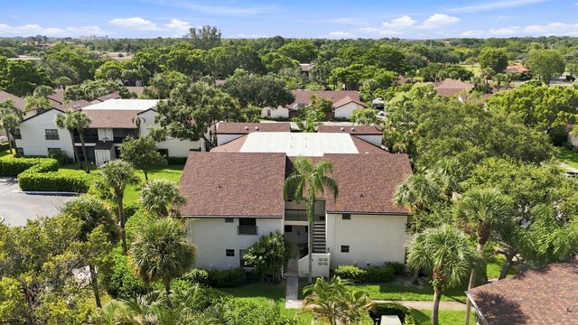 2581 CARAMBOLA Circle N 1868, Coconut Creek, FL 33066
