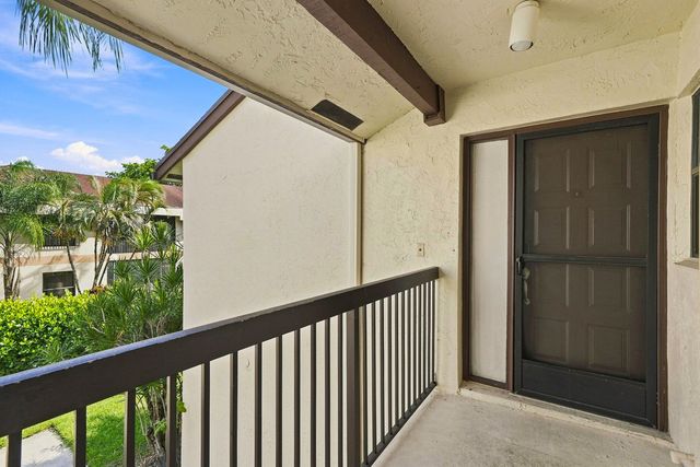 2581 CARAMBOLA Circle N 1868, Coconut Creek, FL 33066