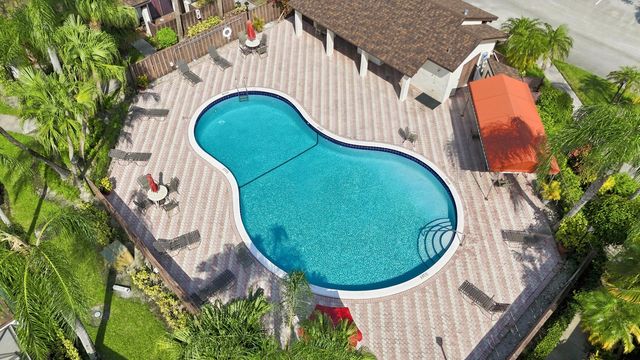 2581 CARAMBOLA Circle N 1868, Coconut Creek, FL 33066