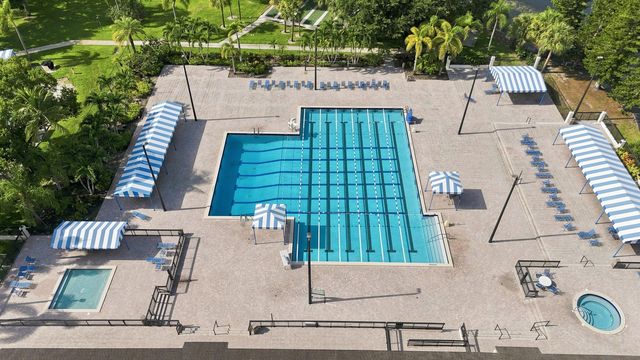 2581 CARAMBOLA Circle N 1868, Coconut Creek, FL 33066