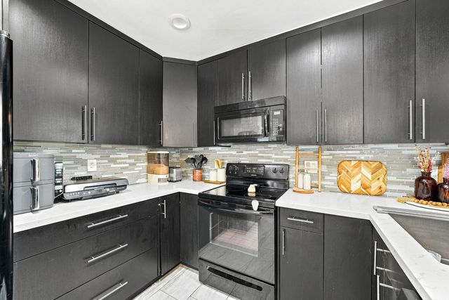 2581 CARAMBOLA Circle N 1868, Coconut Creek, FL 33066