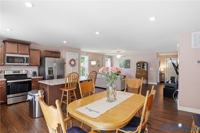 906 Sun Valley Way, Chesterfield, VA 23236
