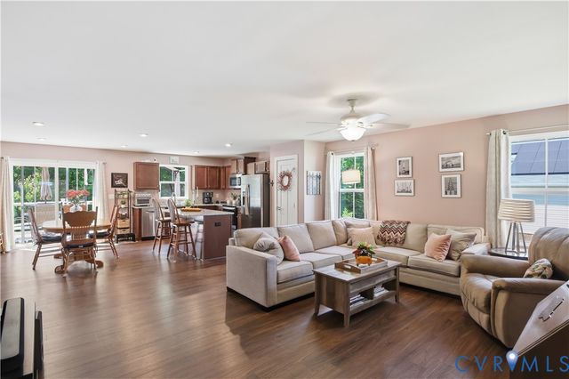 906 Sun Valley Way, Chesterfield, VA 23236