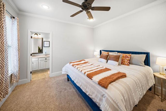 1013 Crescent Hill Ct, Bullard, TX 75757